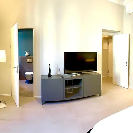 Apartment Solferino 37 Milan