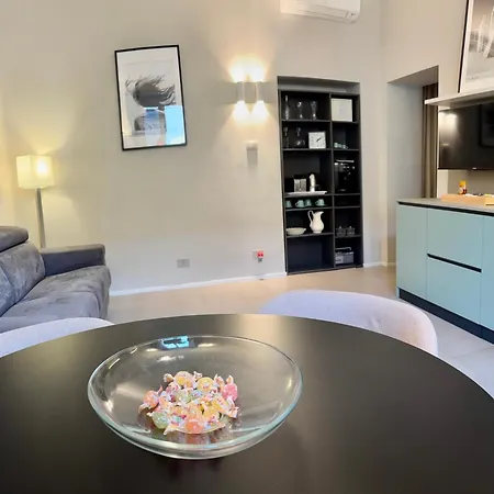 Apartment Solferino 37 Milan